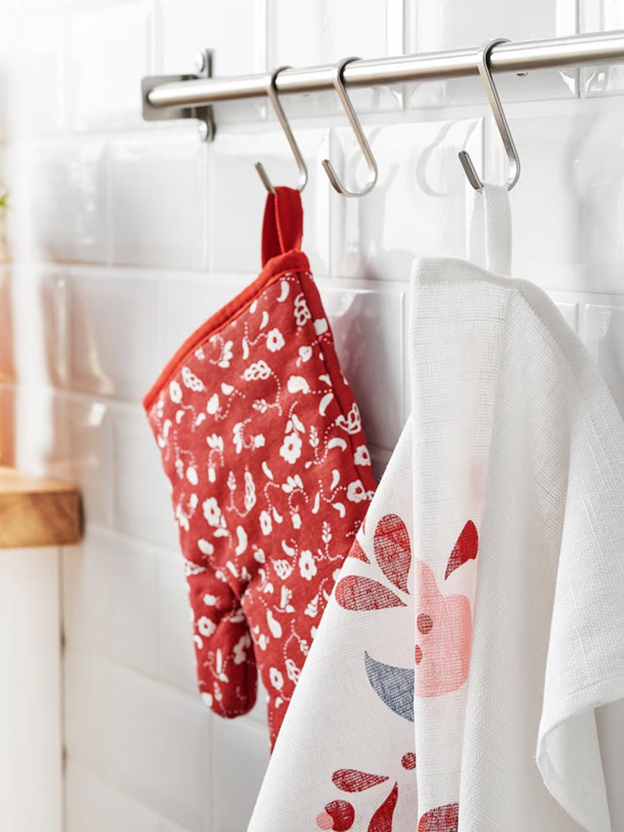 Перчатка для запекания IKEA INAMARIA с рисунком/красная