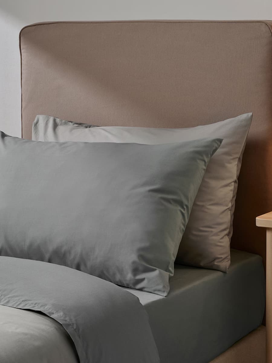 Наволочка IKEA ULLVIDE серая, 50x80 см