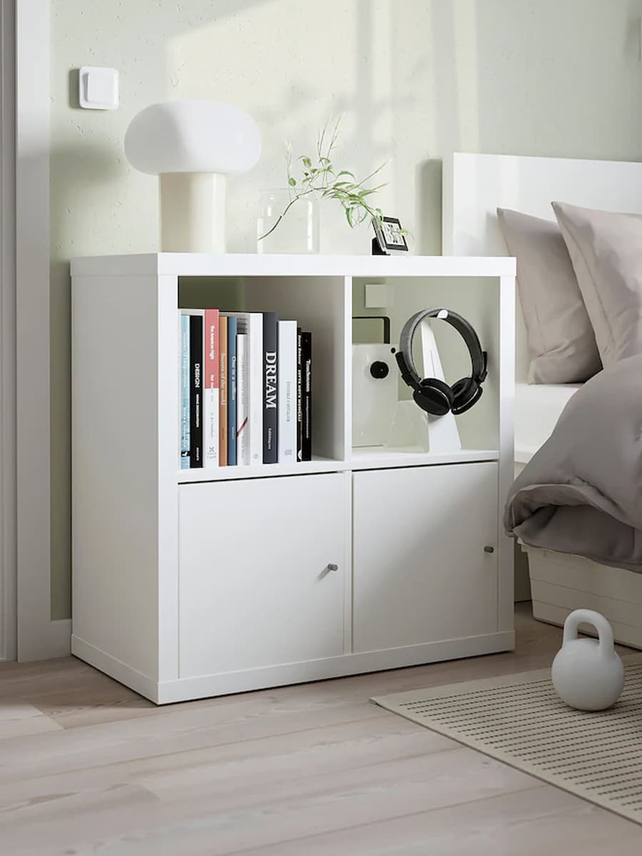 Стеллаж с дверцами IKEA KALLAX белый 77х77 см