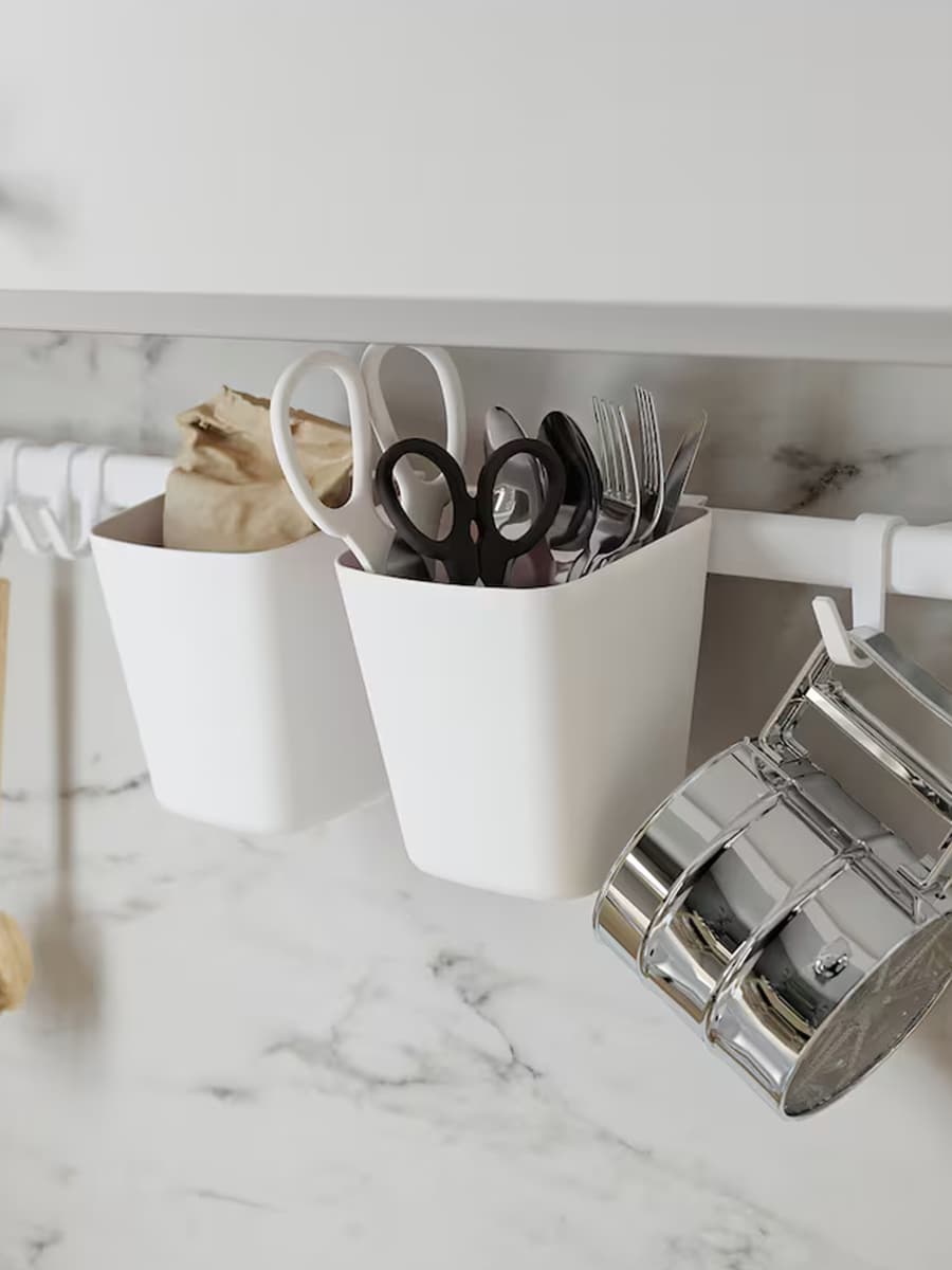 Рейлинг с 4 крючками и 2 контейнерами IKEA SUNNERSTA Белый