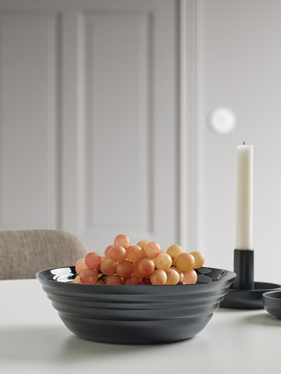 Миска IKEA NÄTBARB сервировочная черная, 22 см