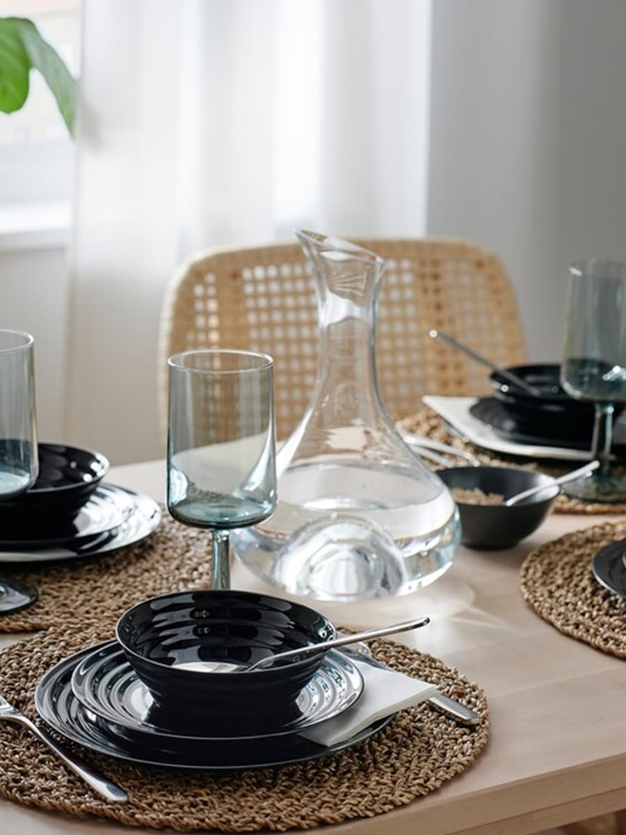 Тарелка IKEA NÄTBARB черная, 19см
