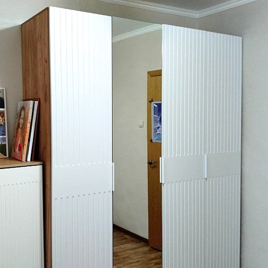 Шкаф Комбинированный с зеркалом (135х225см) из коллекции Хилтон