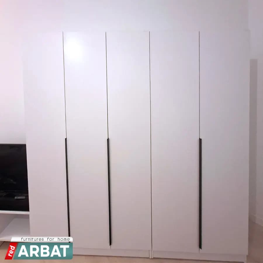 Шкаф Арно c 3 дверцами