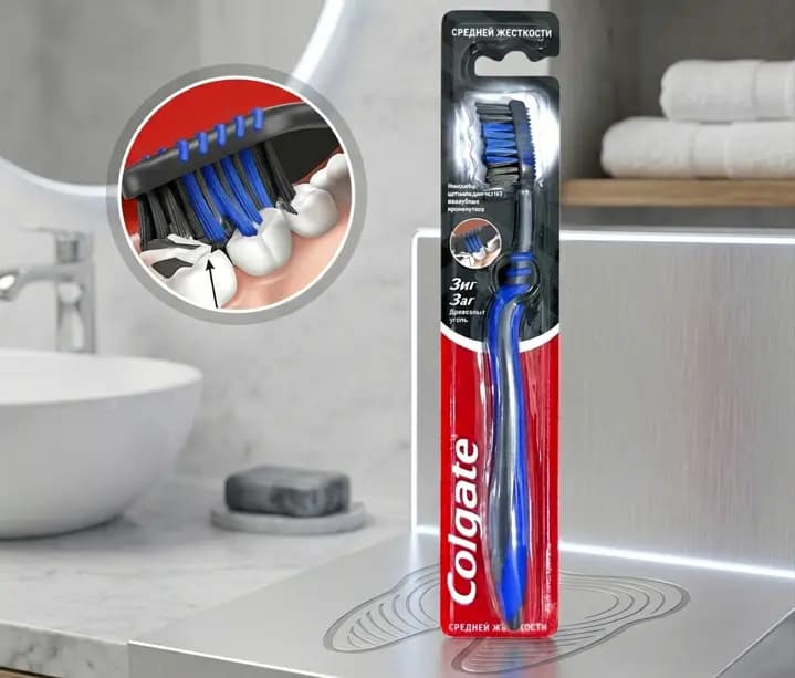 Зубная щетка Colgate ЗигЗаг «Древесный уголь» средней жесткости, синяя
