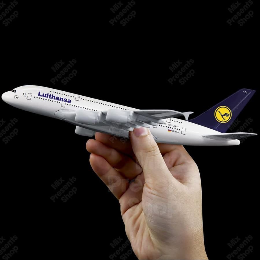Модель самолёта "Lufthansa" Airbus-380 20см (металл)