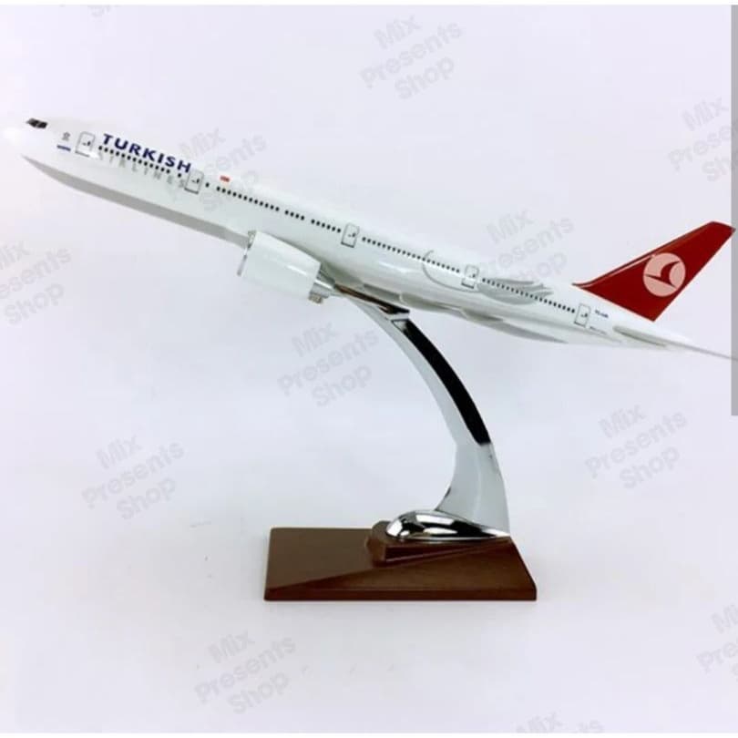 Модель Boeing 777 "Turkish" 47см